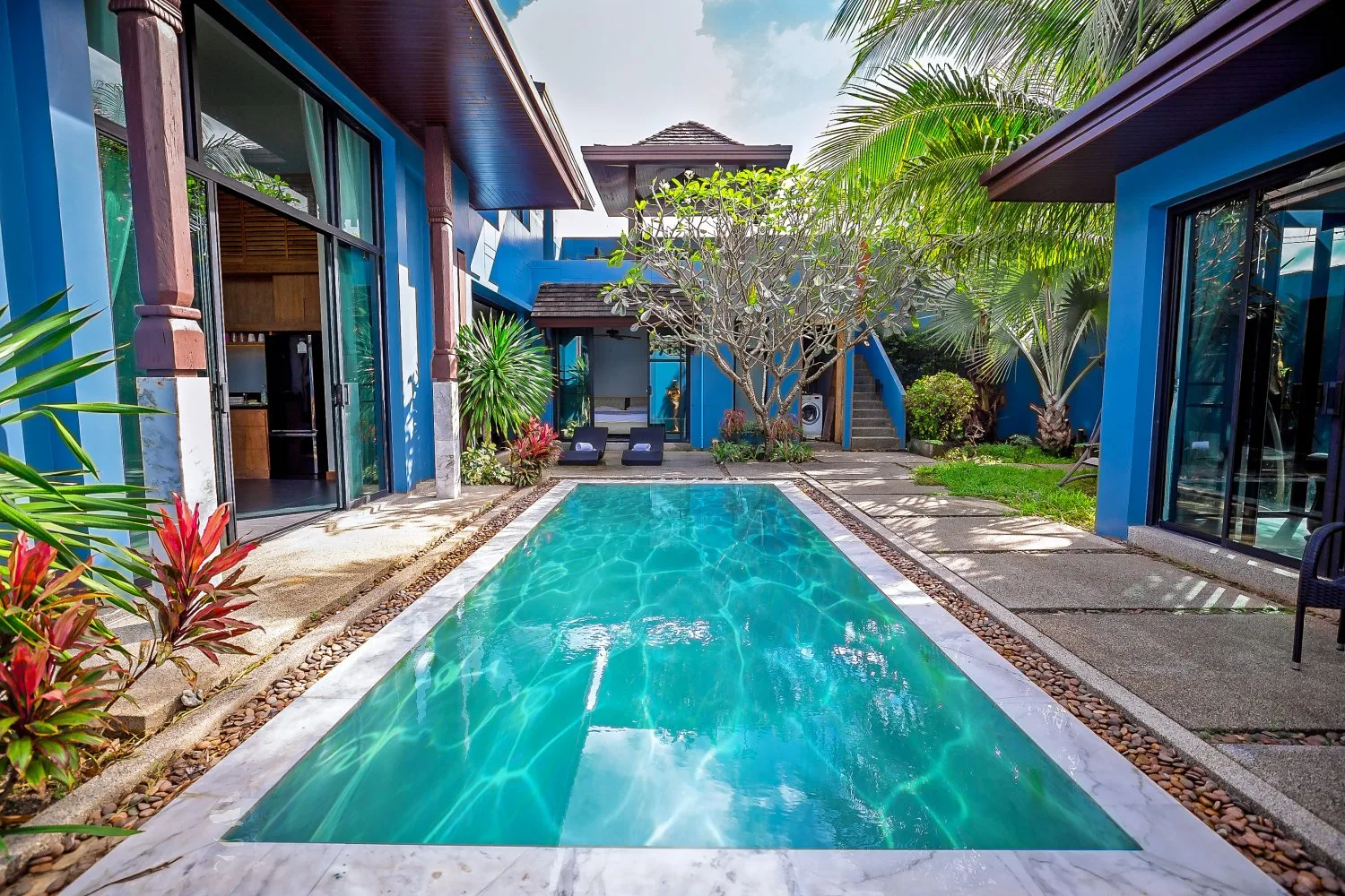 Property image - full photo 2