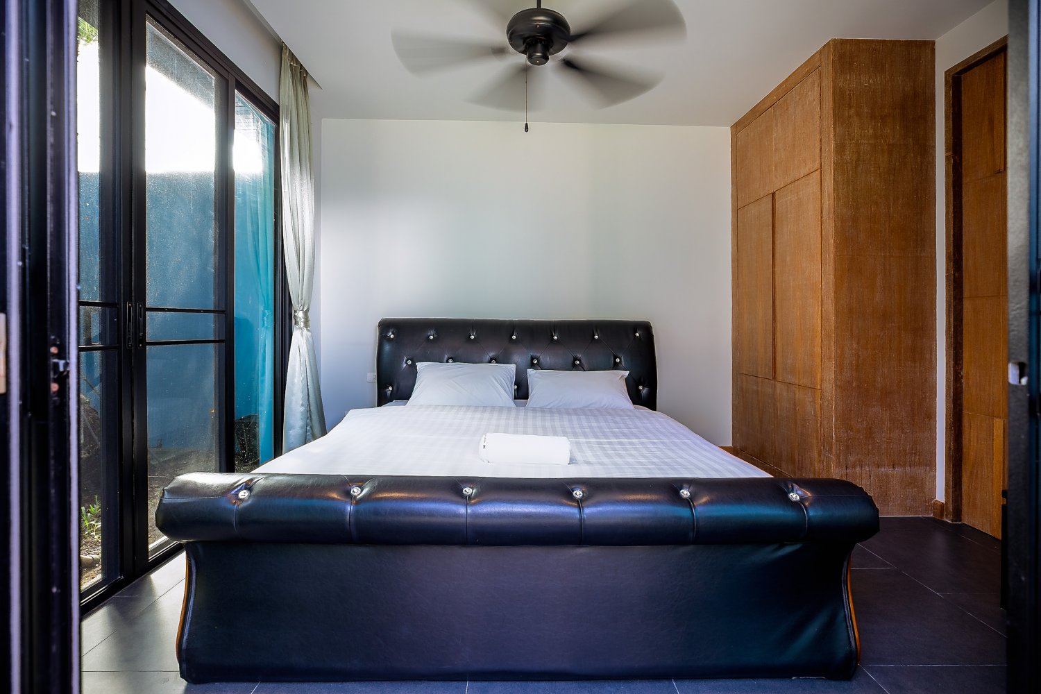 Property image - full photo 18