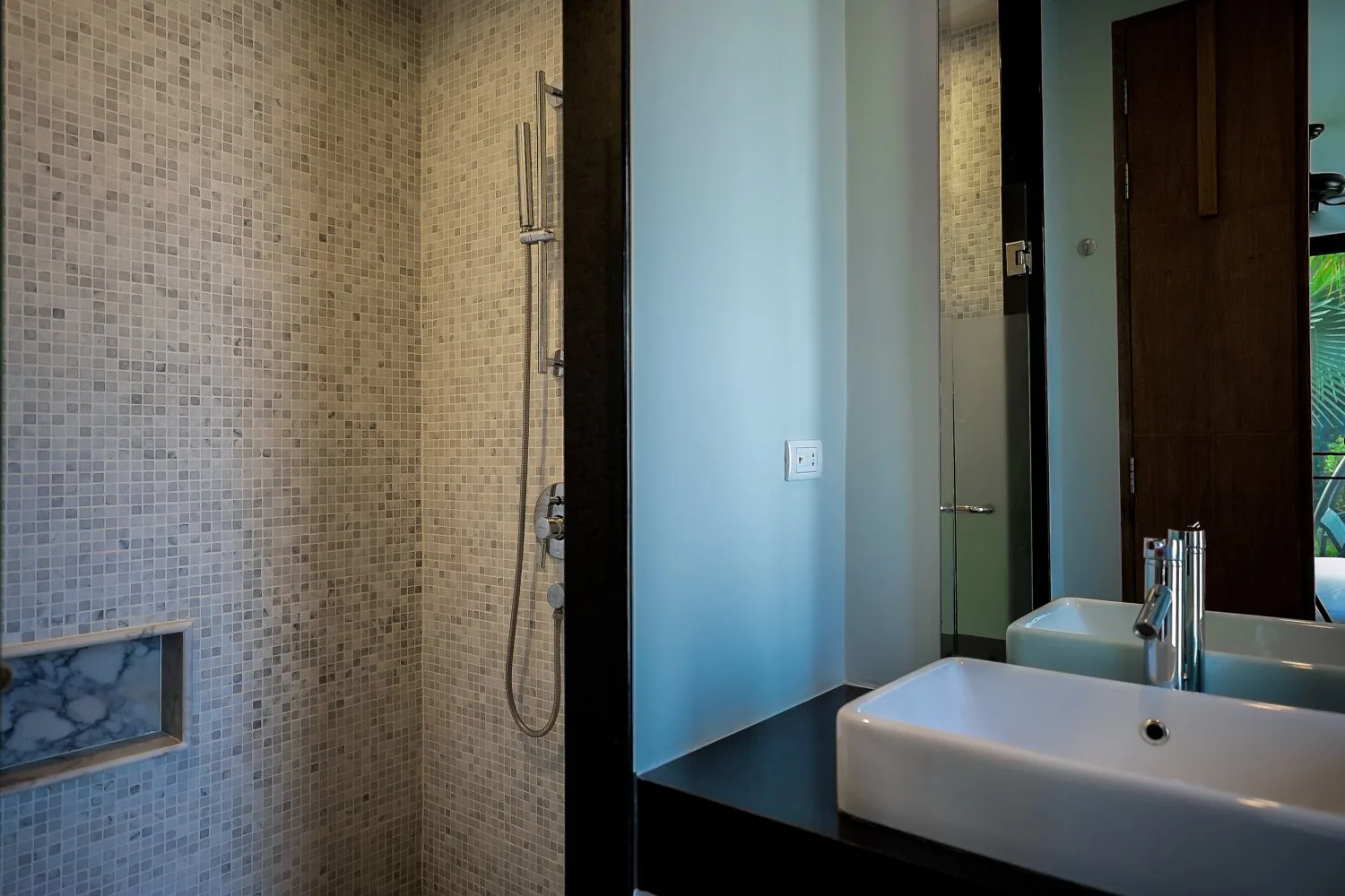 Property image - full photo 15