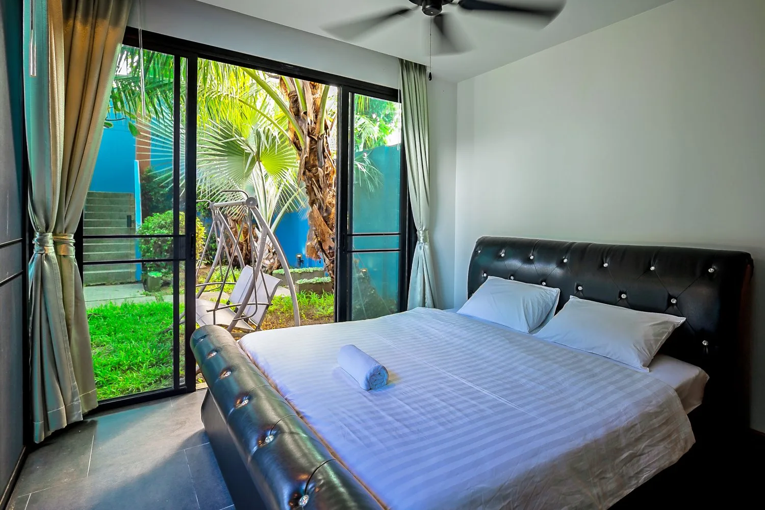 Property image - full photo 14