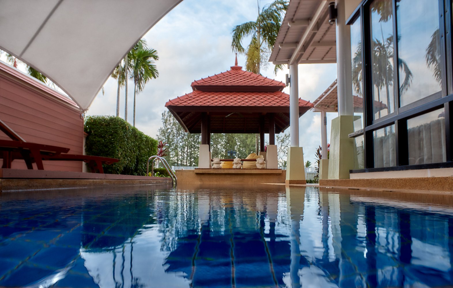 Property image - full photo 4