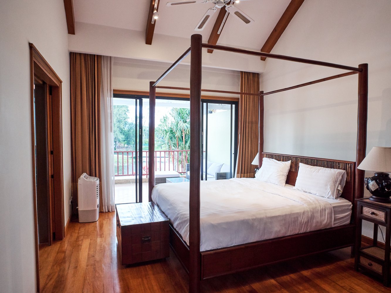 Property image - full photo 42