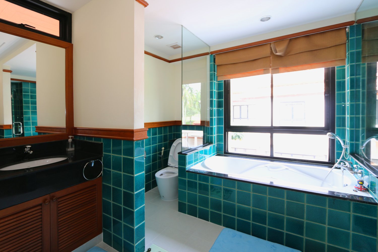 Property image - full photo 59