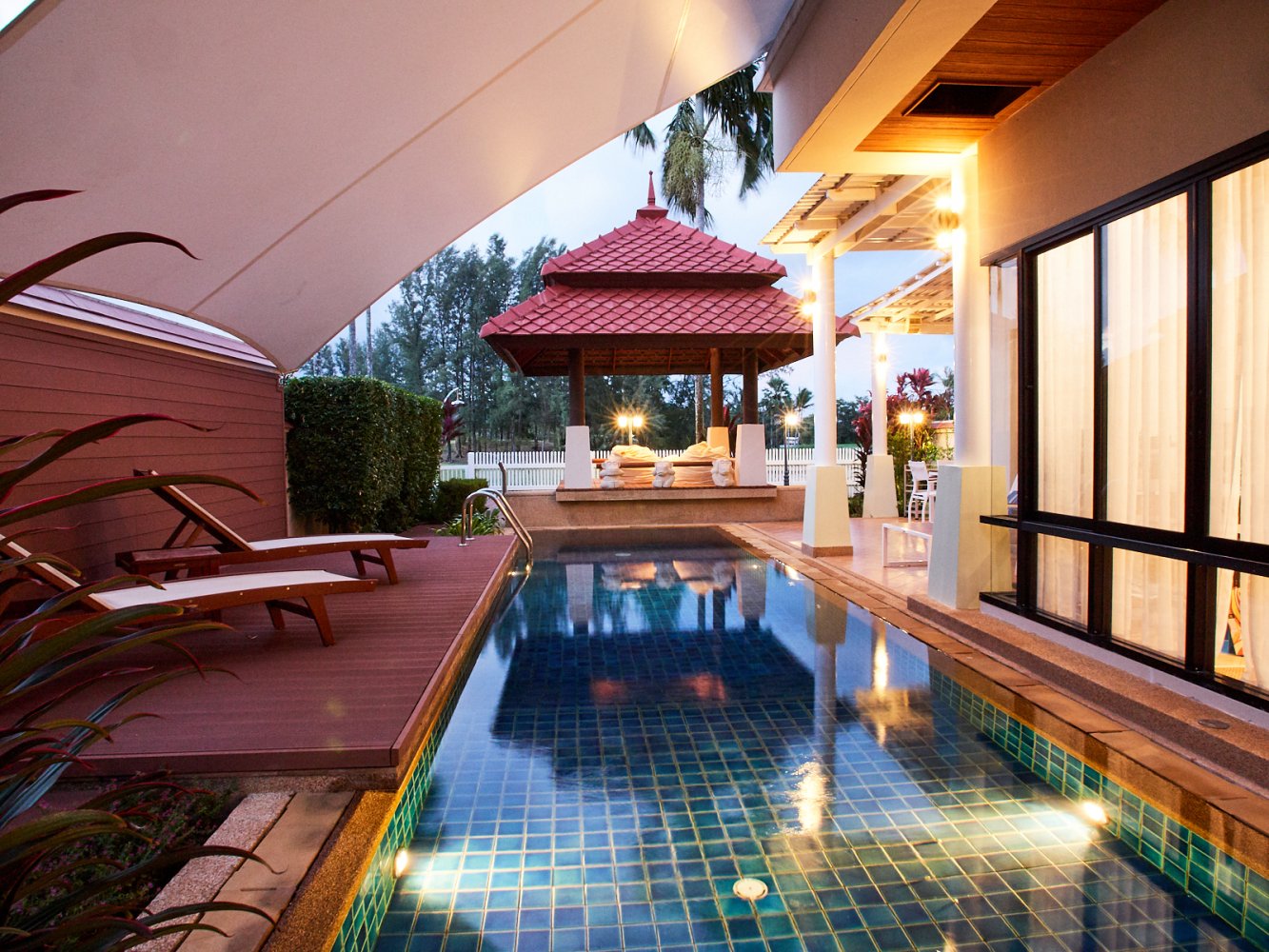 Property image - full photo 11