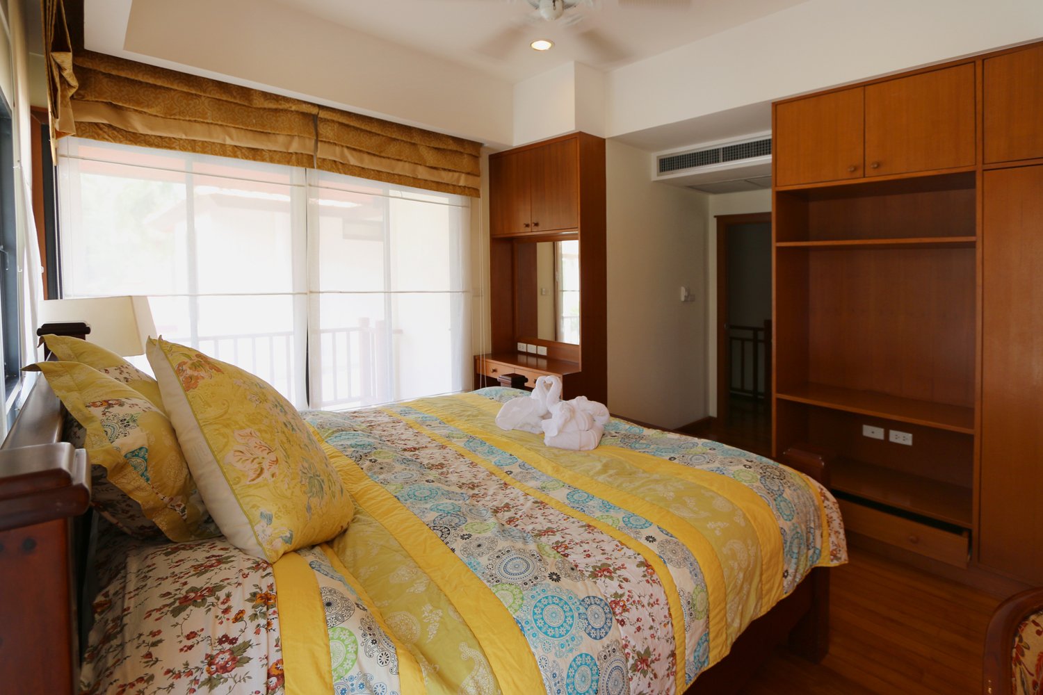 Property image - full photo 54