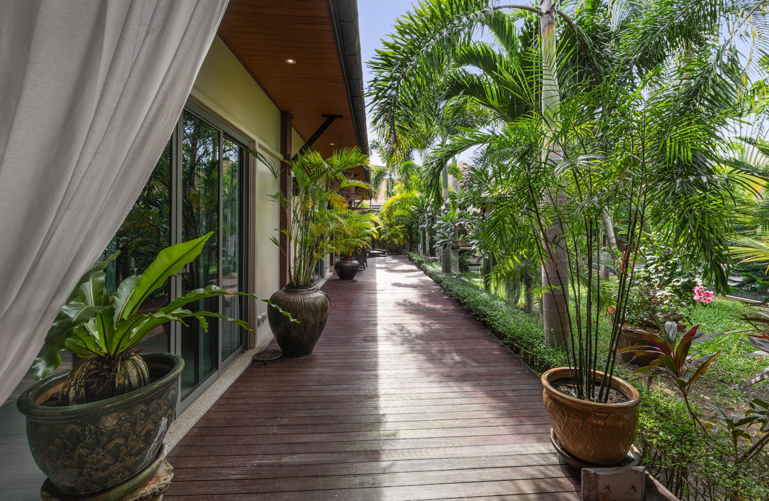 Property image - full photo 15