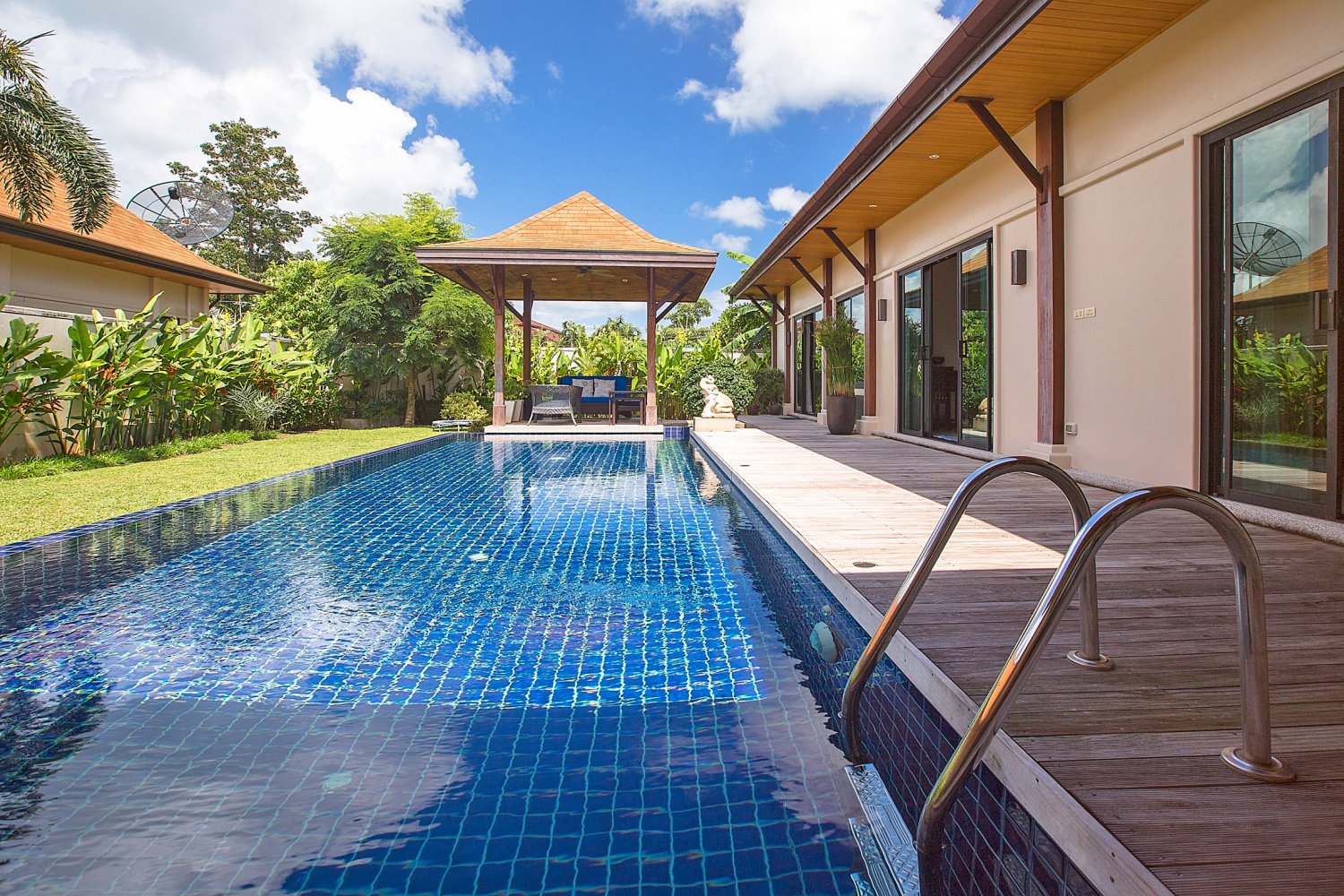 Property image - full photo 4