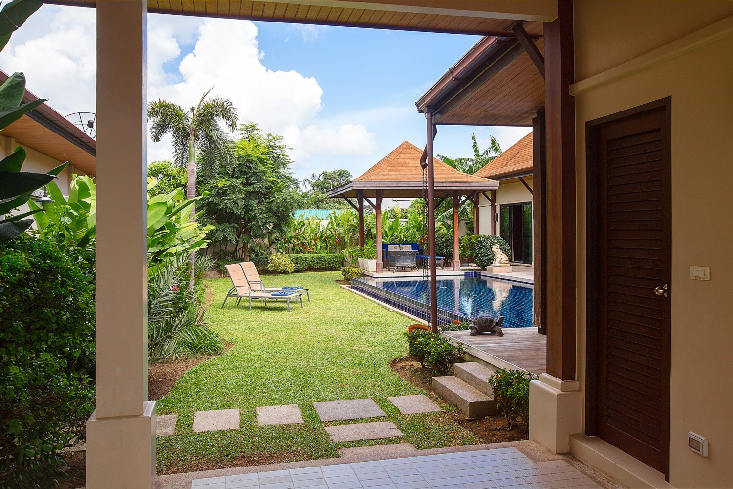 Property image - full photo 3