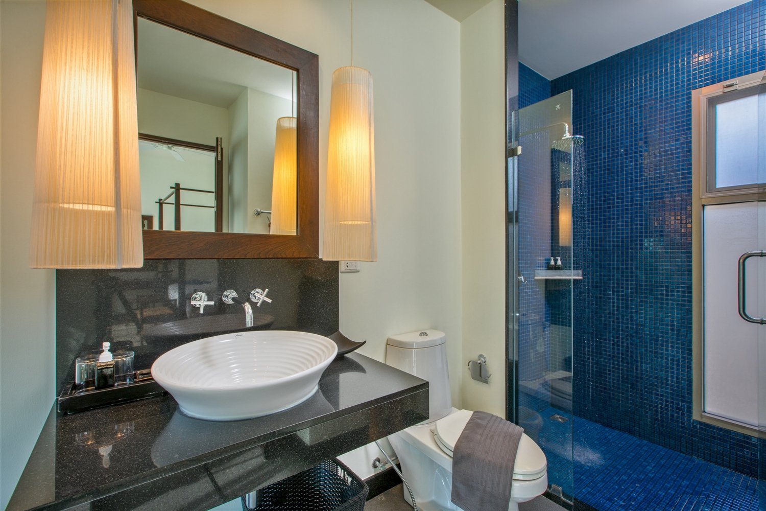 Property image - full photo 16