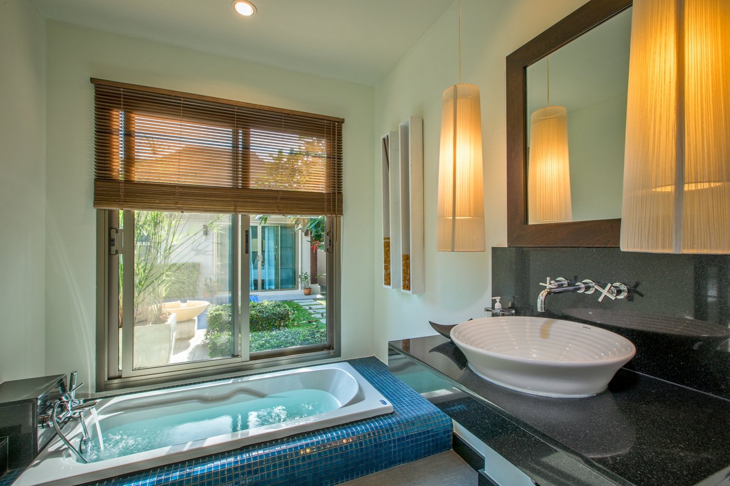 Property image - full photo 18
