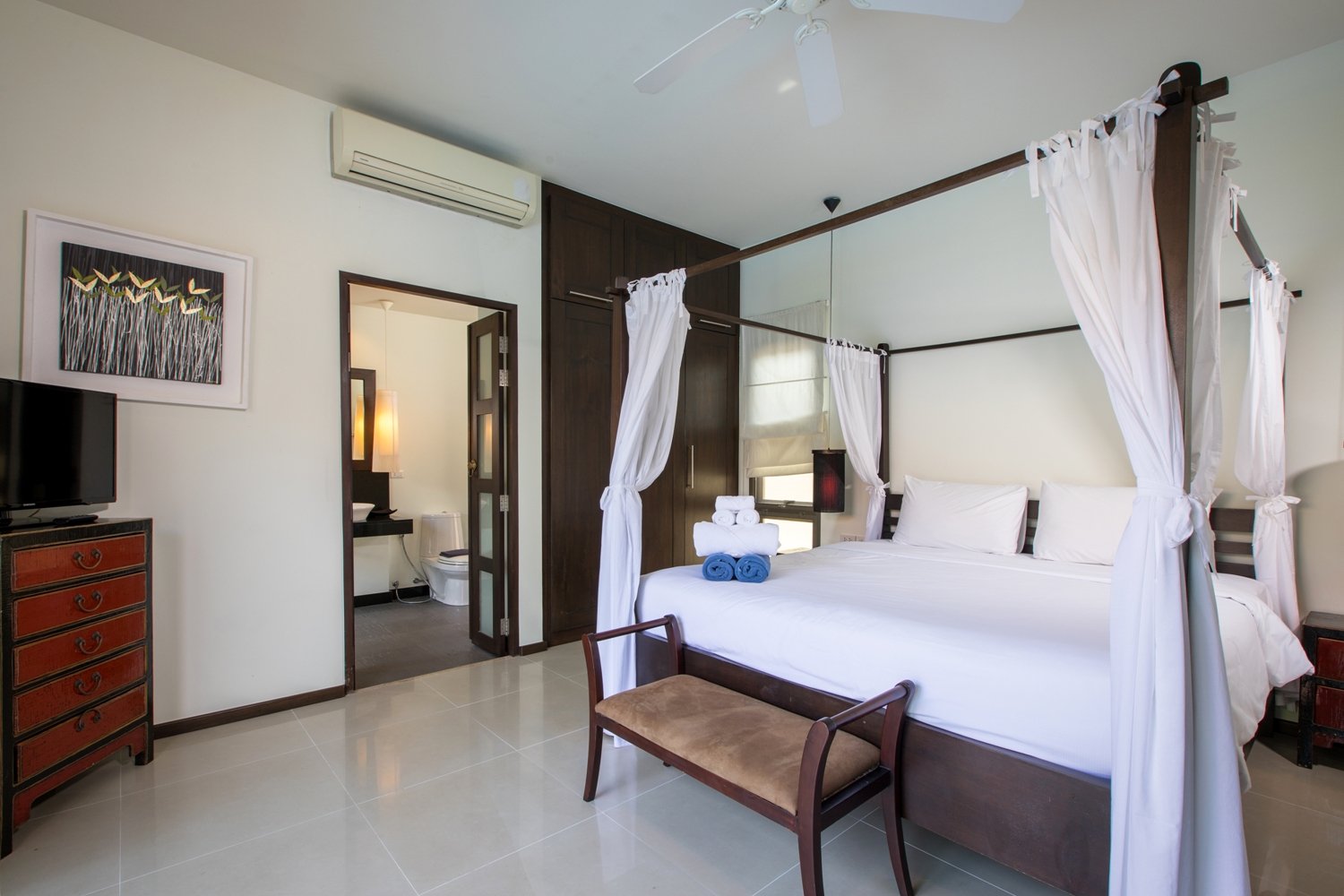 Property image - full photo 12