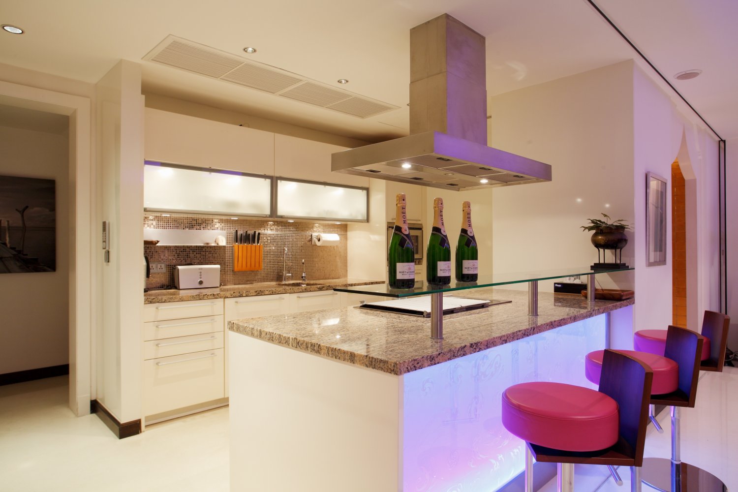Property image - full photo 31