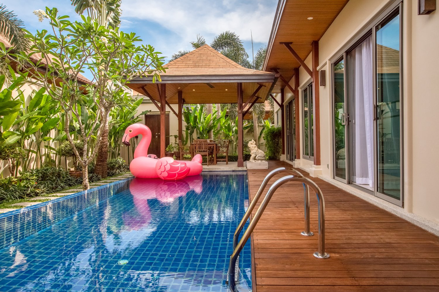Property image - full photo 3