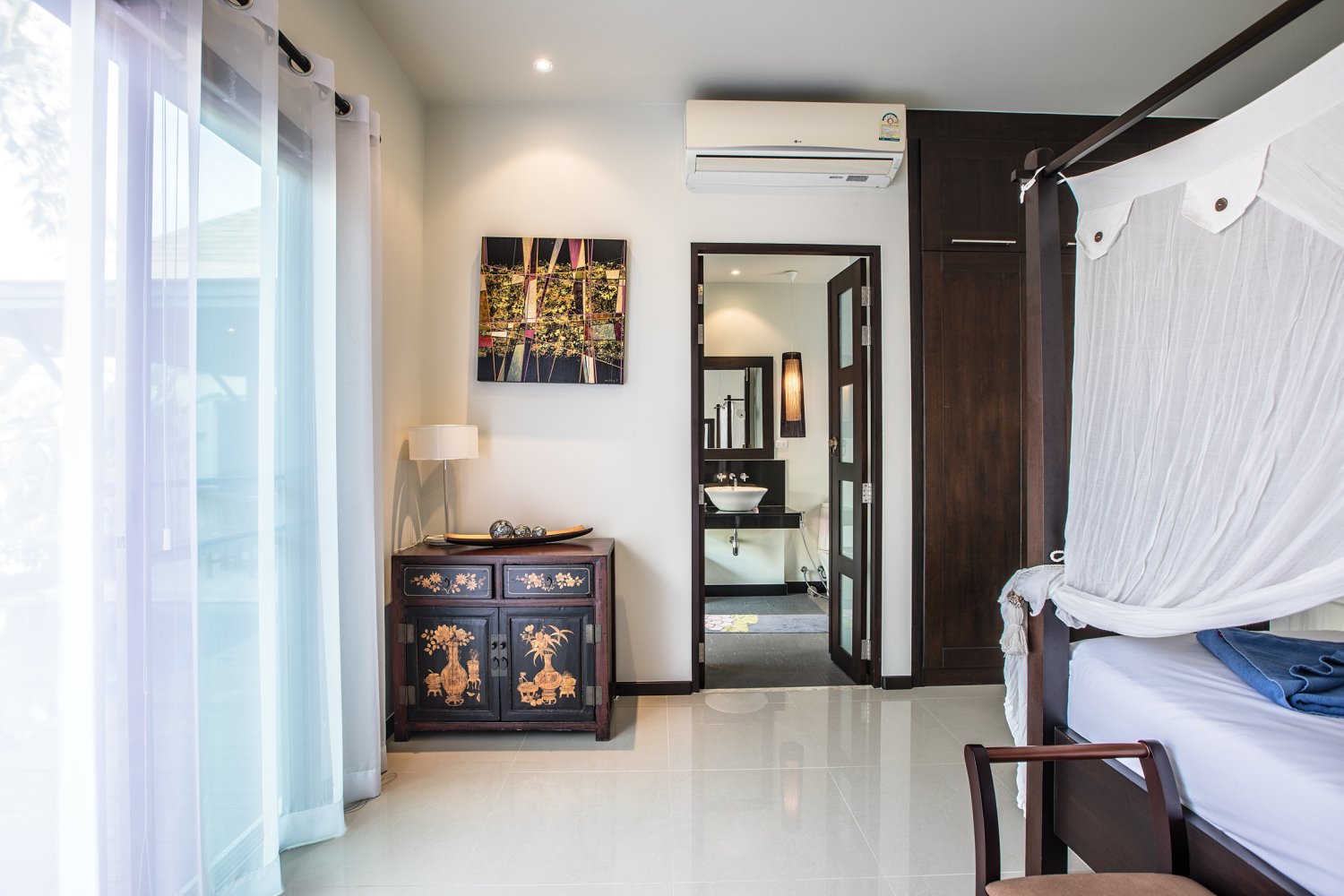 Property image - full photo 18