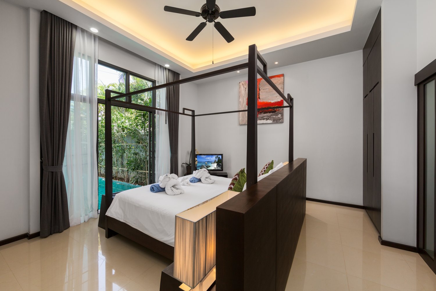 Property image - full photo 29