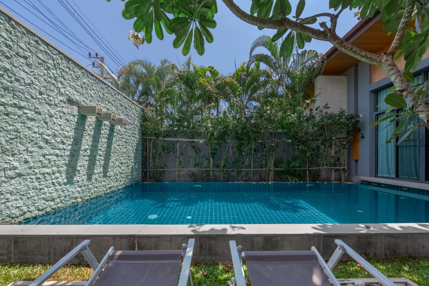 Property image - full photo 5