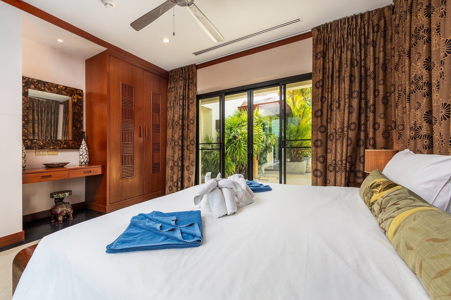Property image - full photo 33