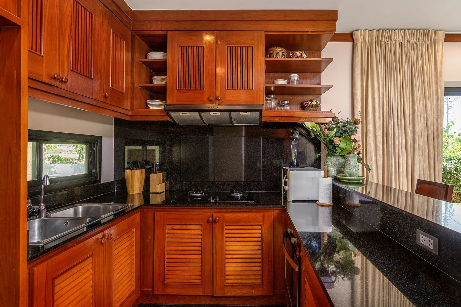 Property image - full photo 19