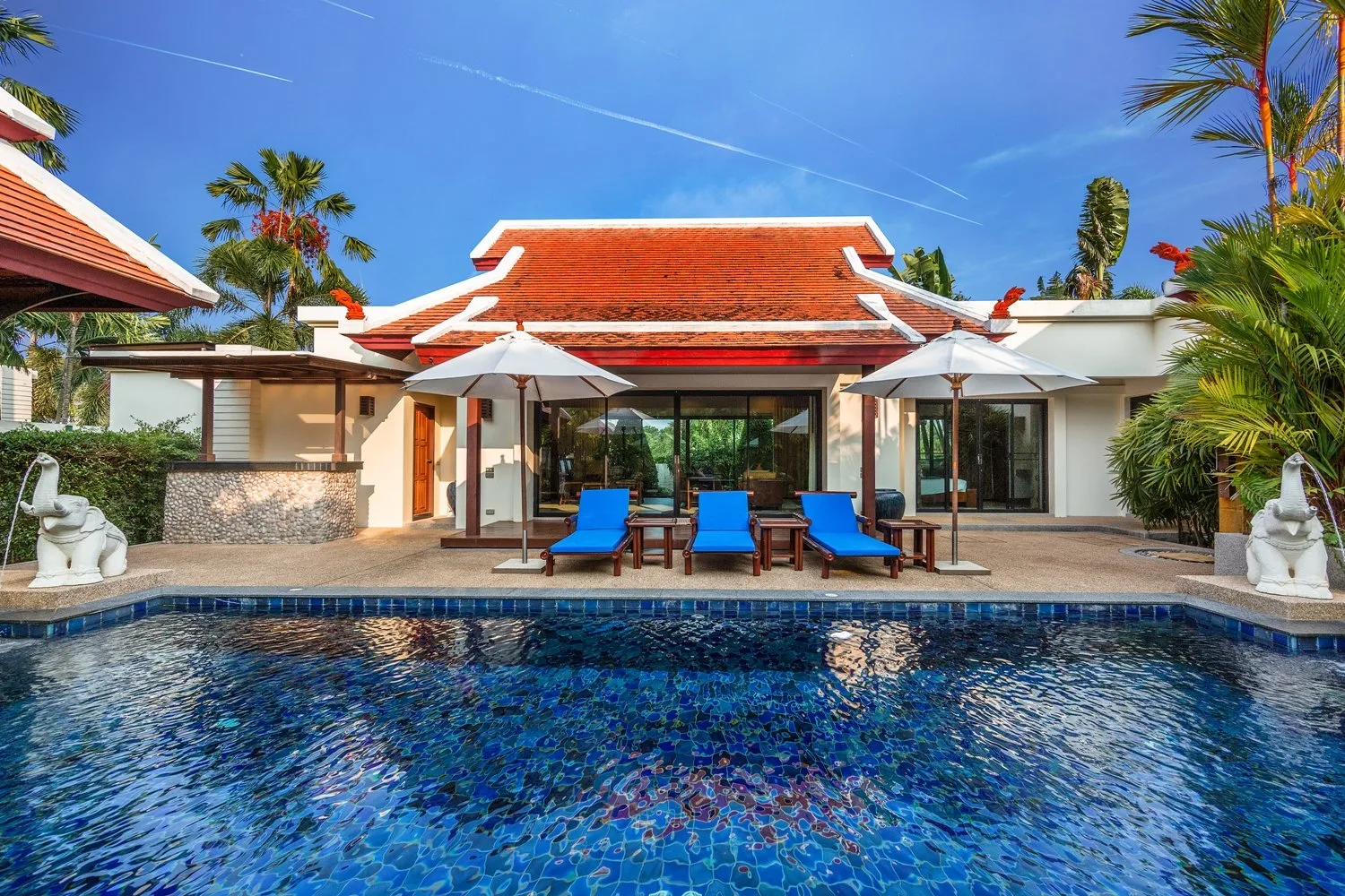 Property image - full photo 2