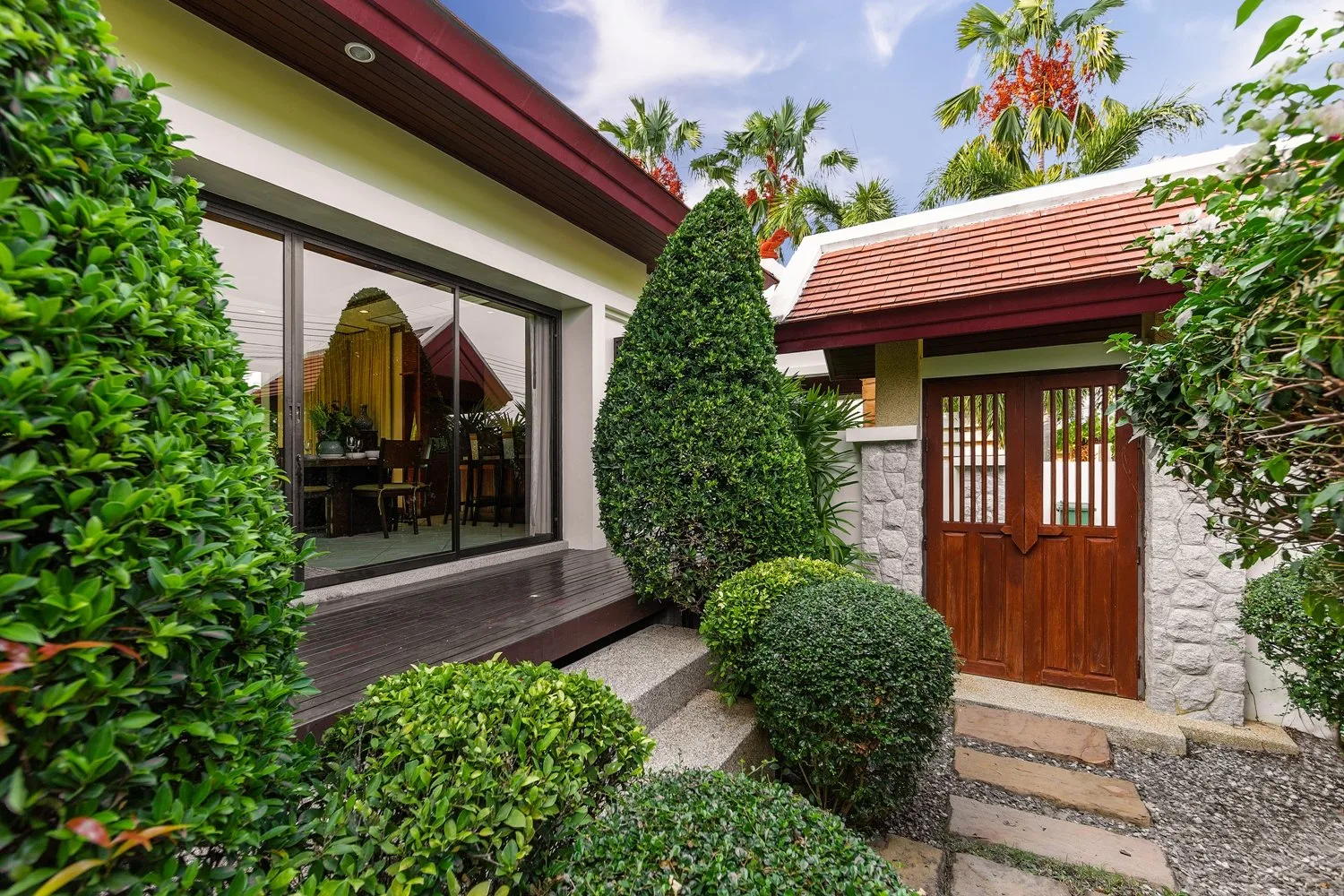 Property image - full photo 11