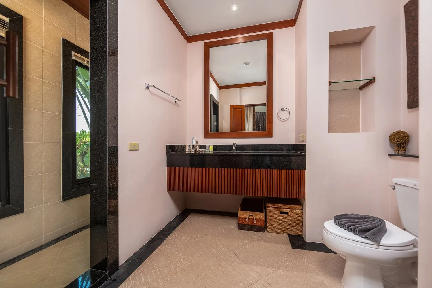 Property image - full photo 32