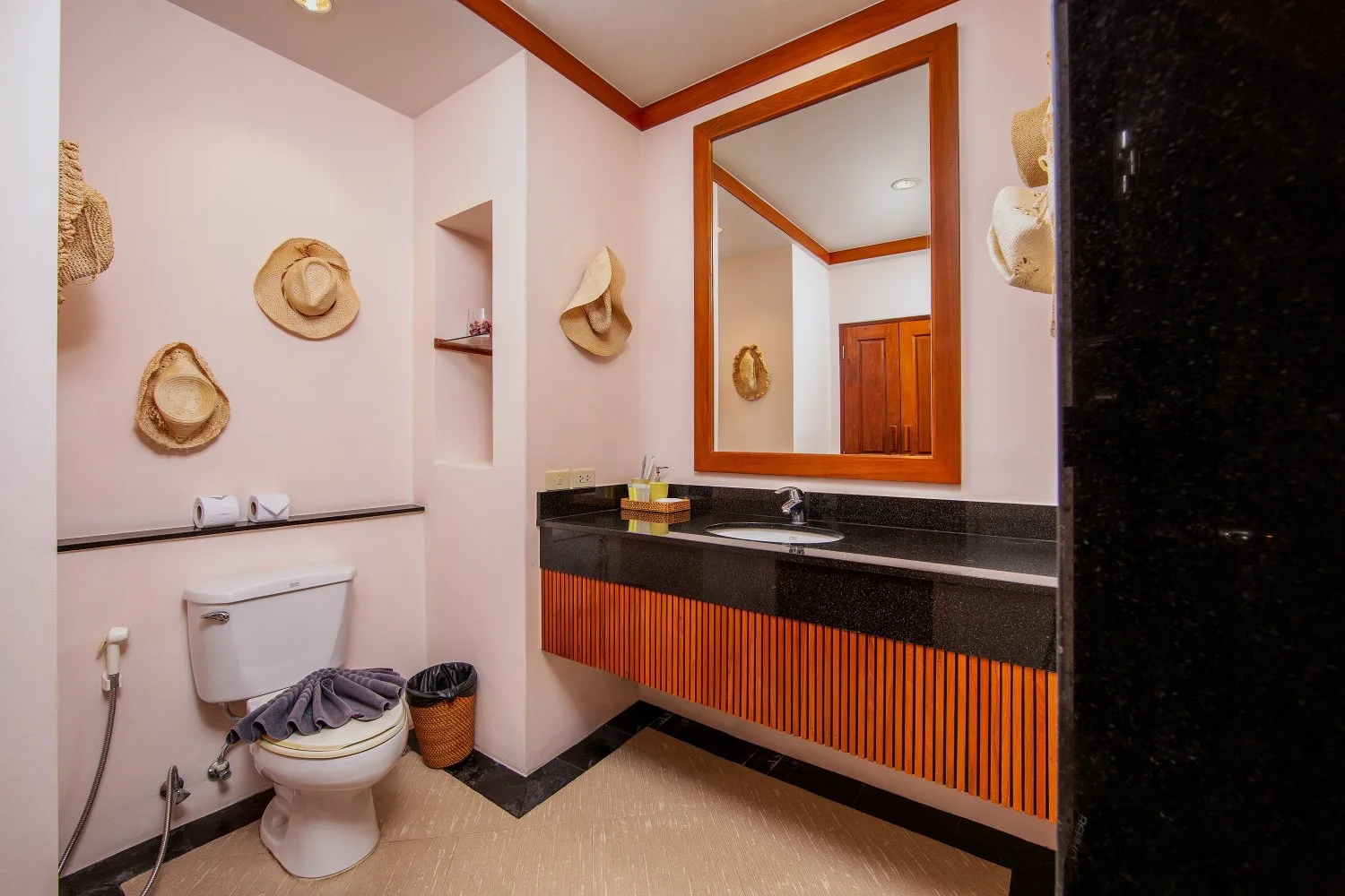 Property image - full photo 16