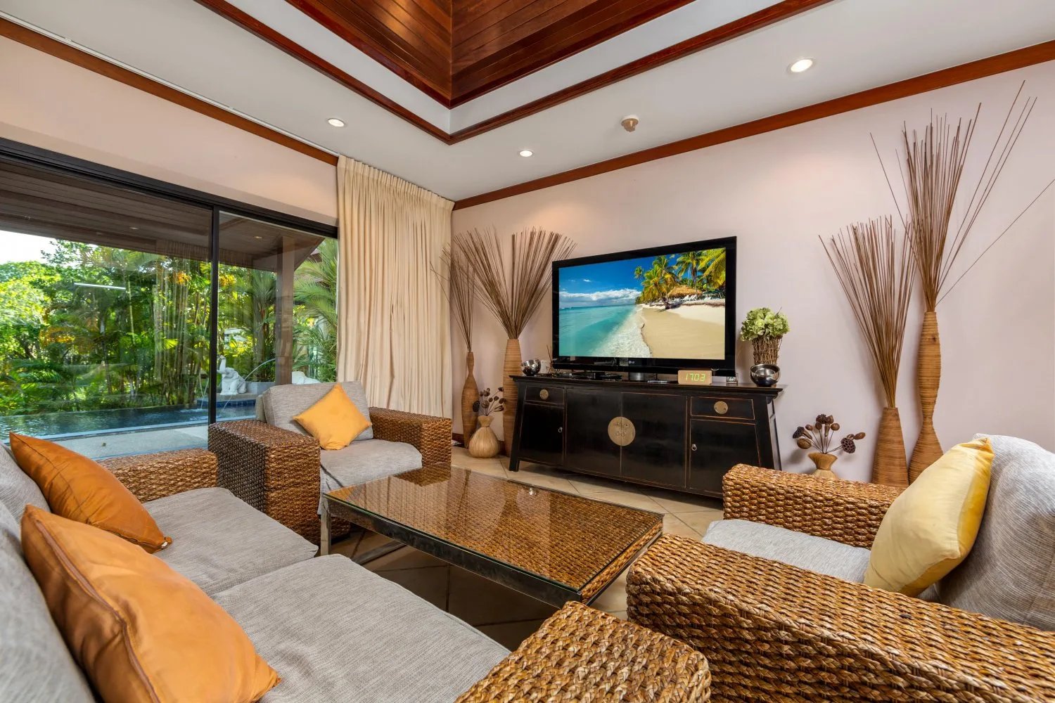 Property image - full photo 4