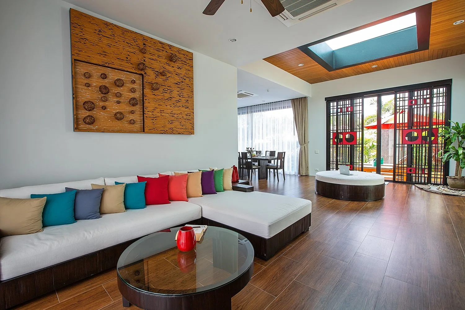 Property image - full photo 3