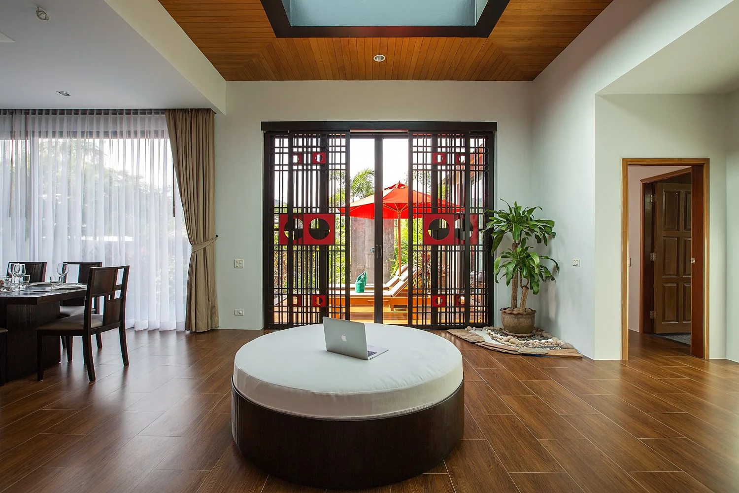 Property image - full photo 10