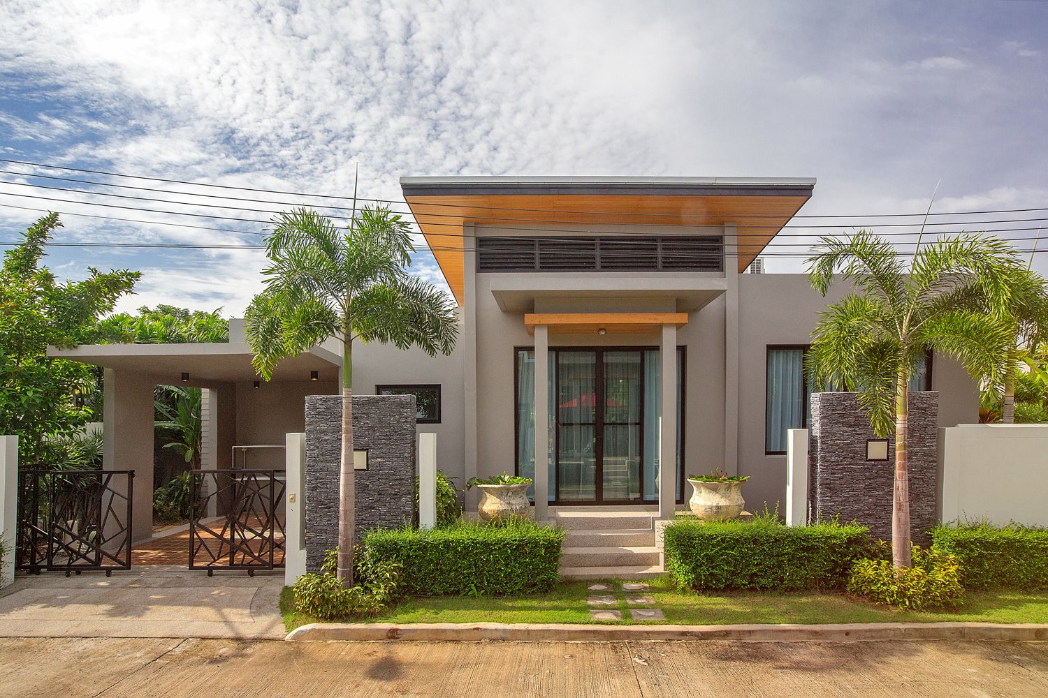 Property image - full photo 28