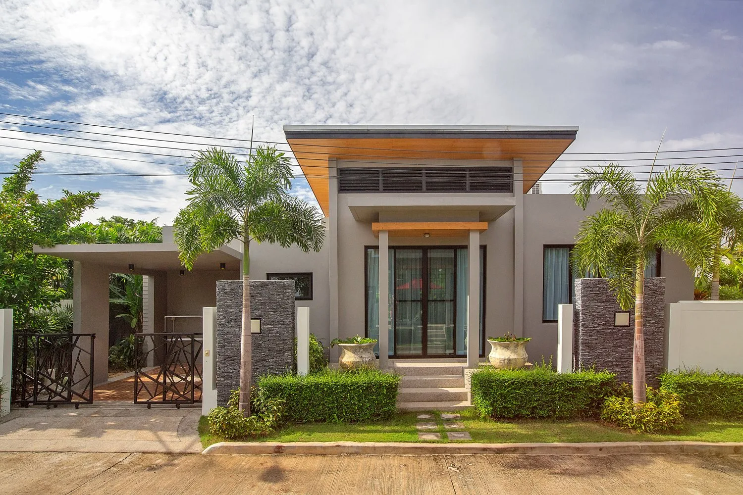 Property image - full photo 28