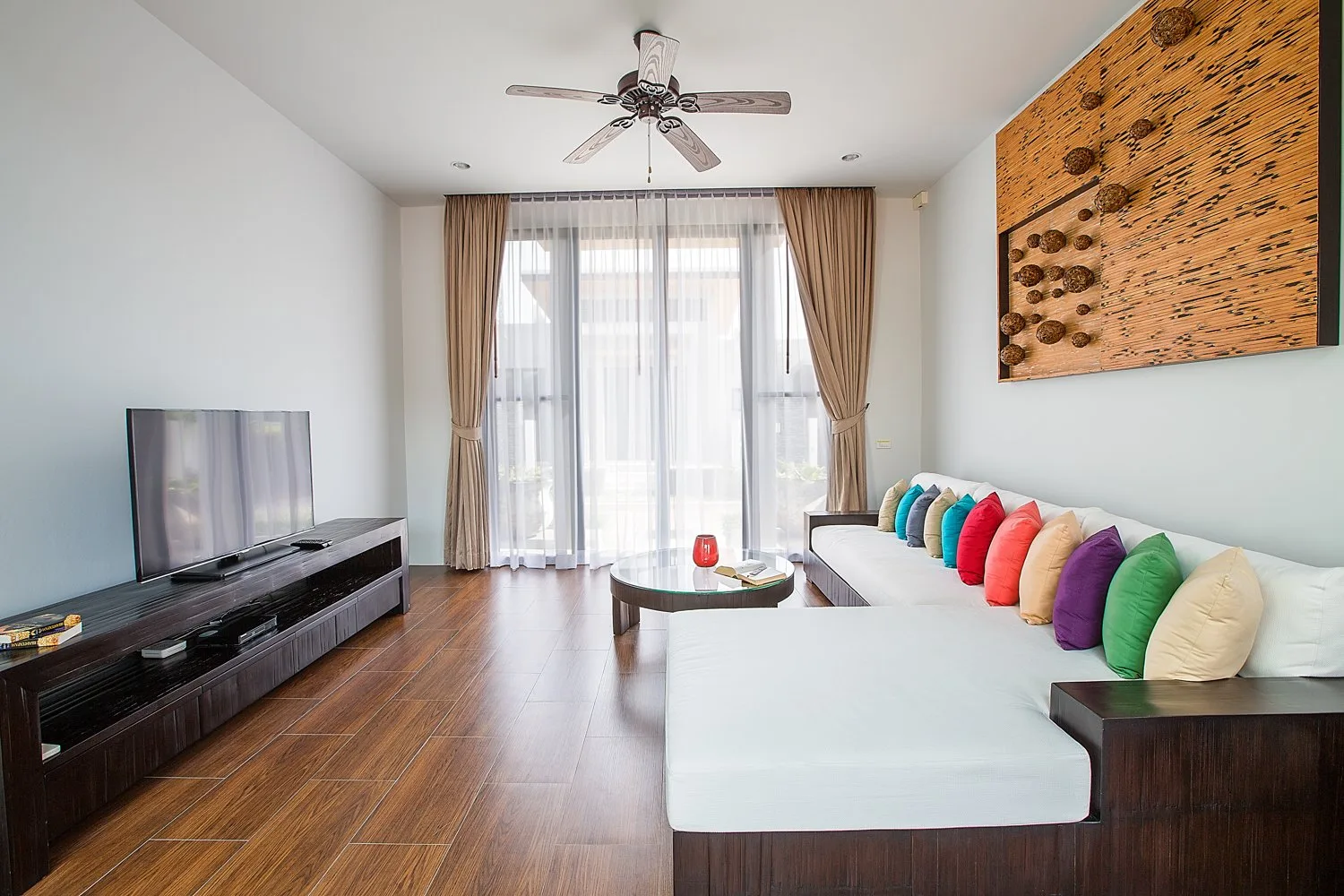 Property image - full photo 6