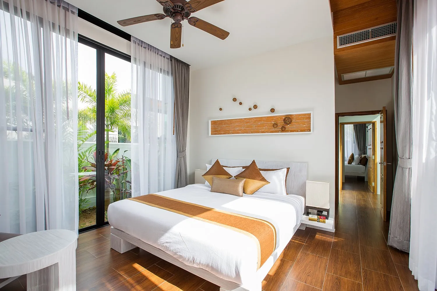 Property image - full photo 11