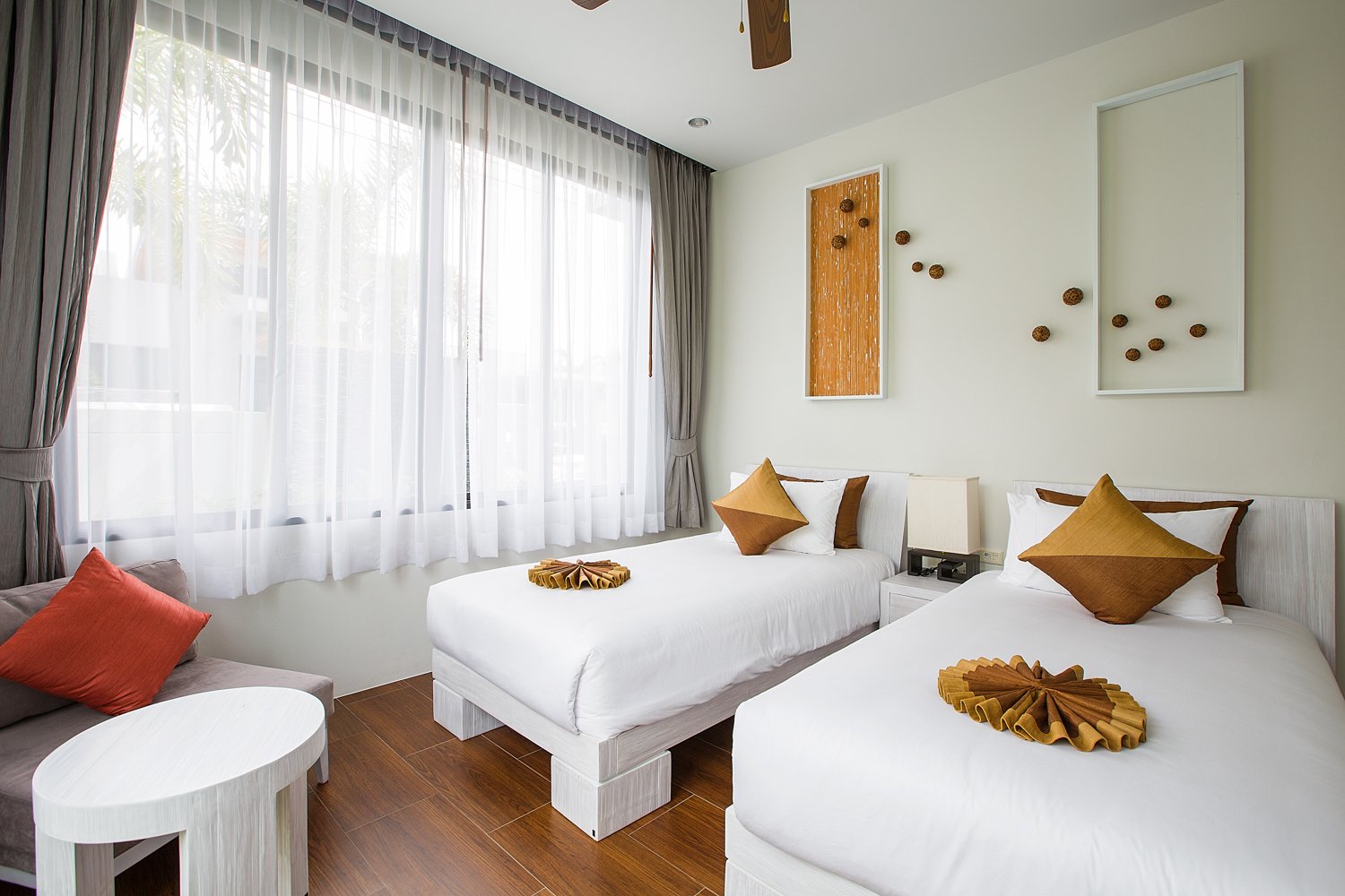 Property image - full photo 15