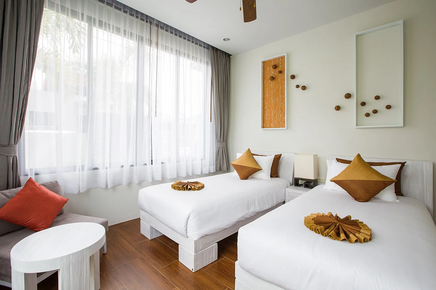 Property image - full photo 15