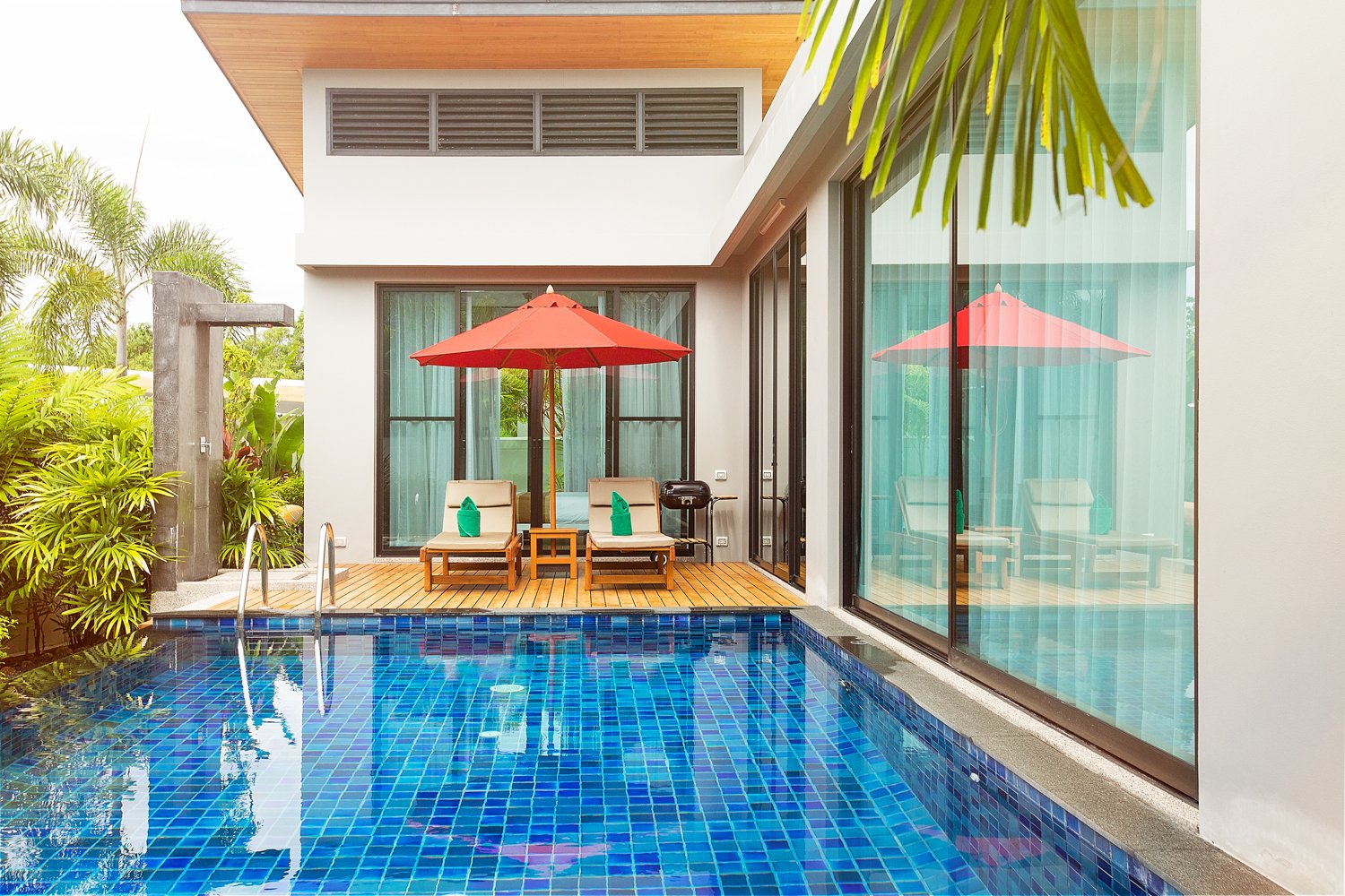 Property image - full photo 1
