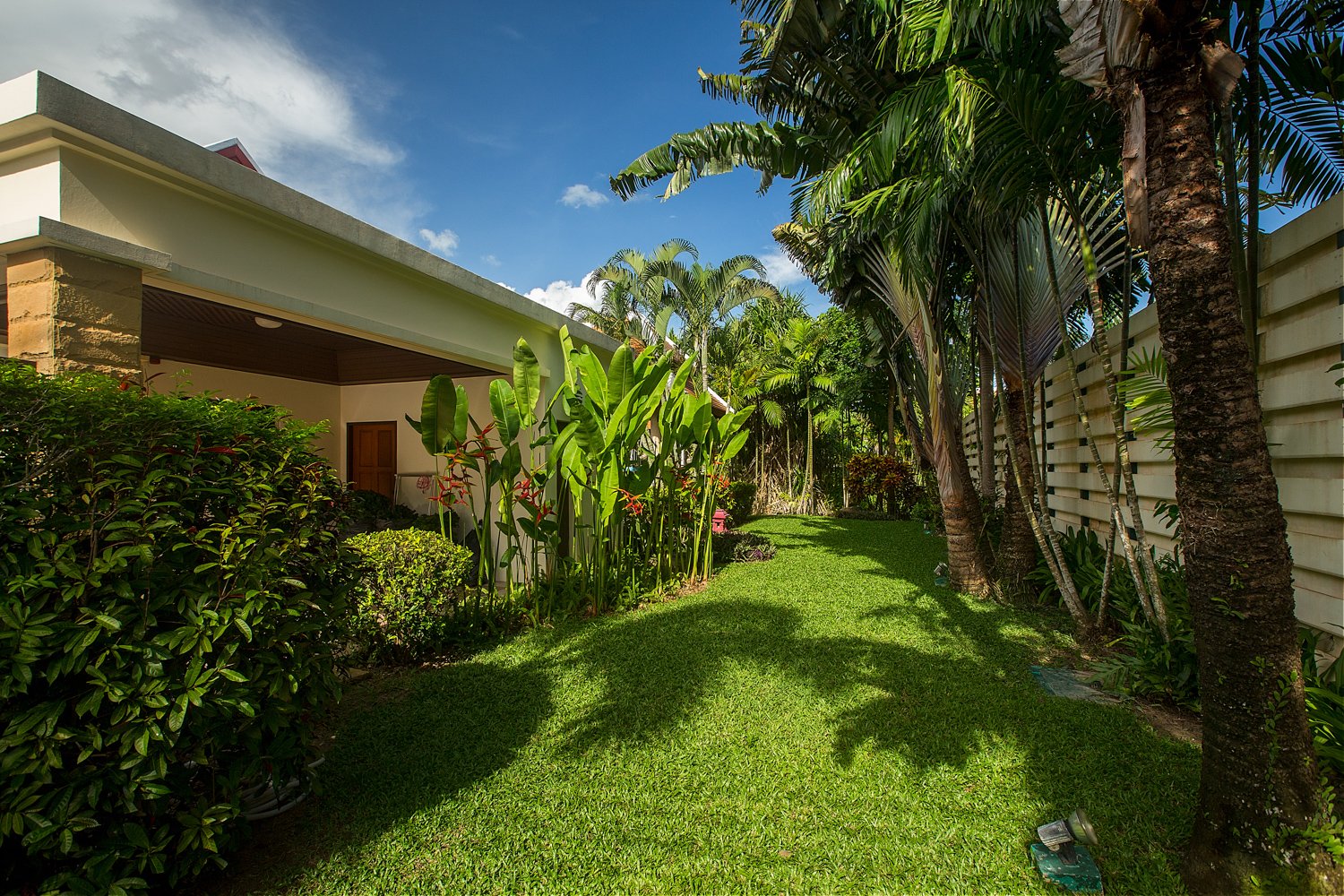 Property image - full photo 38