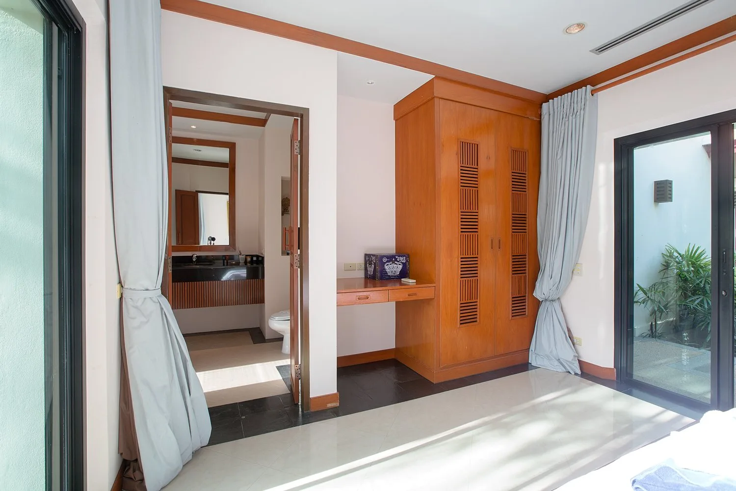 Property image - full photo 27