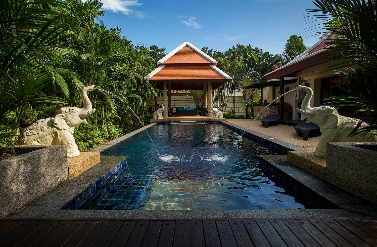Property image - full photo 2