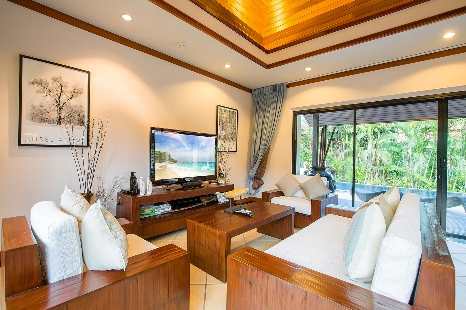 Property image - full photo 4