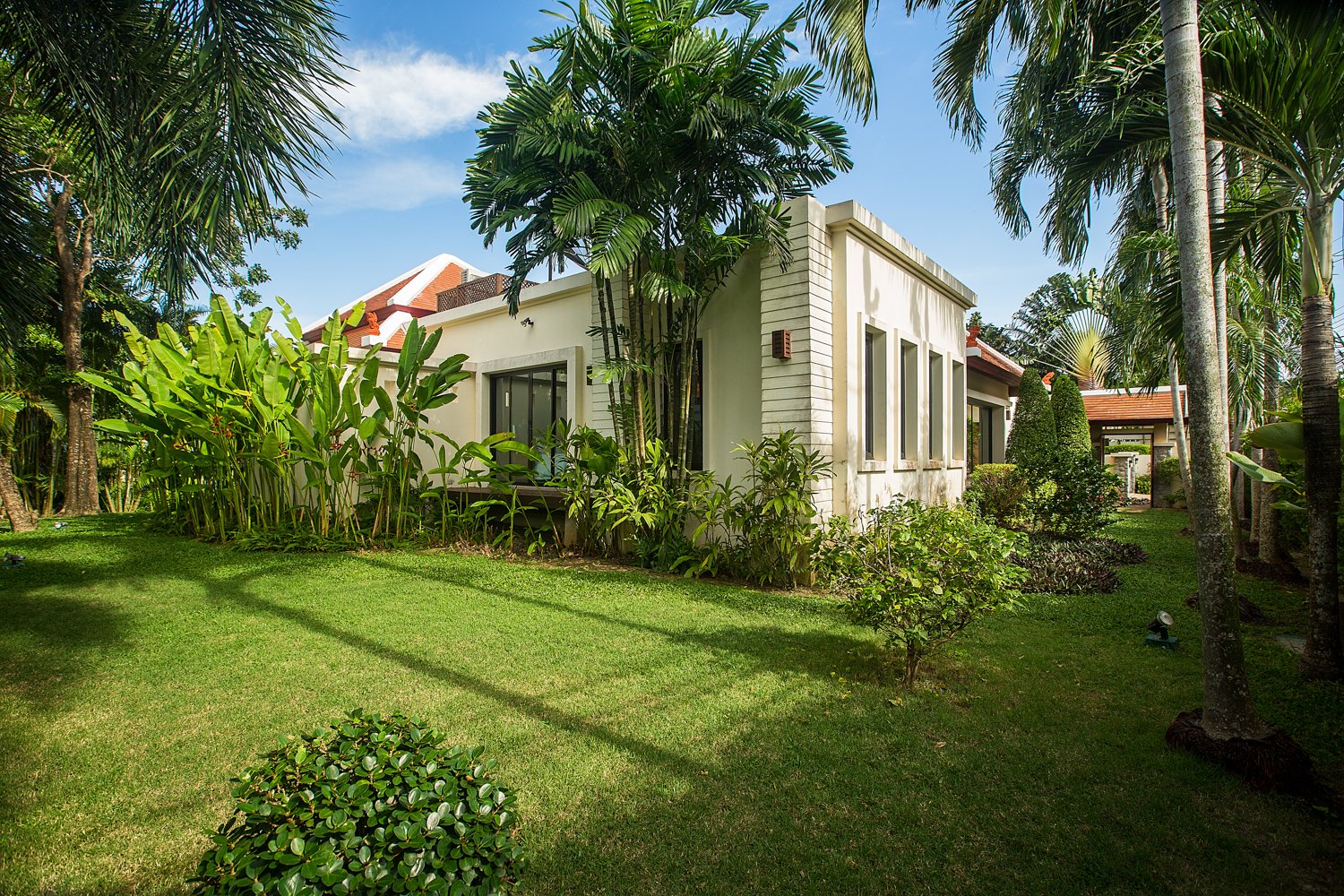 Property image - full photo 15