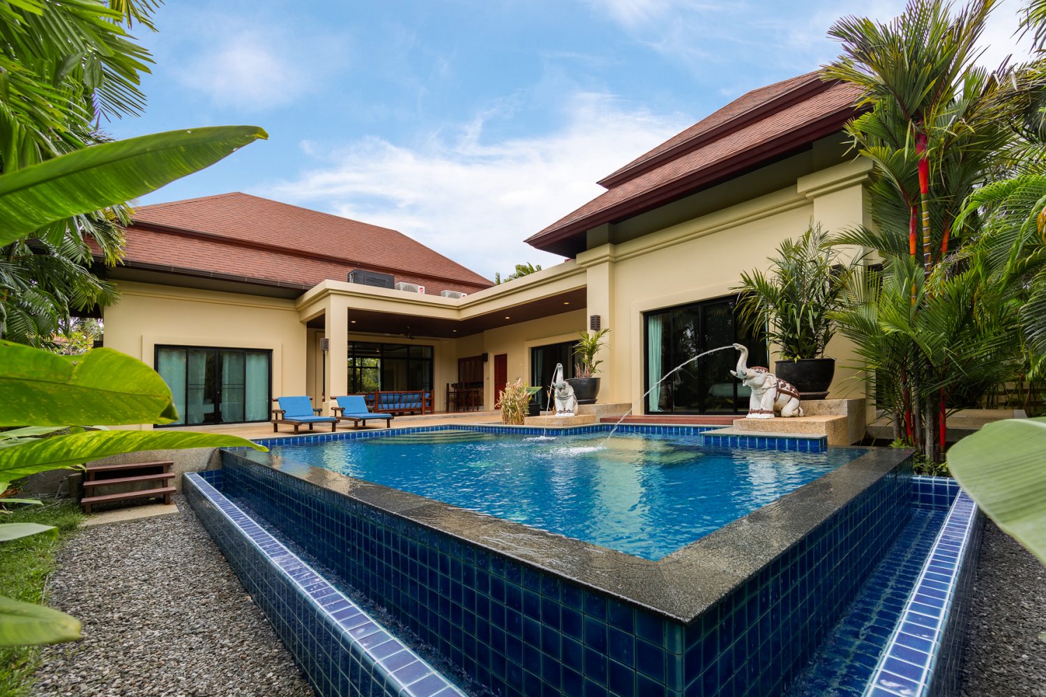 Property image - full photo 10