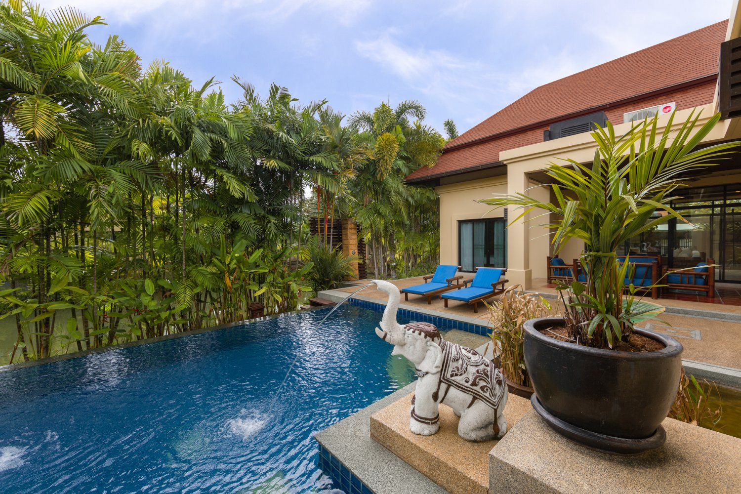 Property image - full photo 1