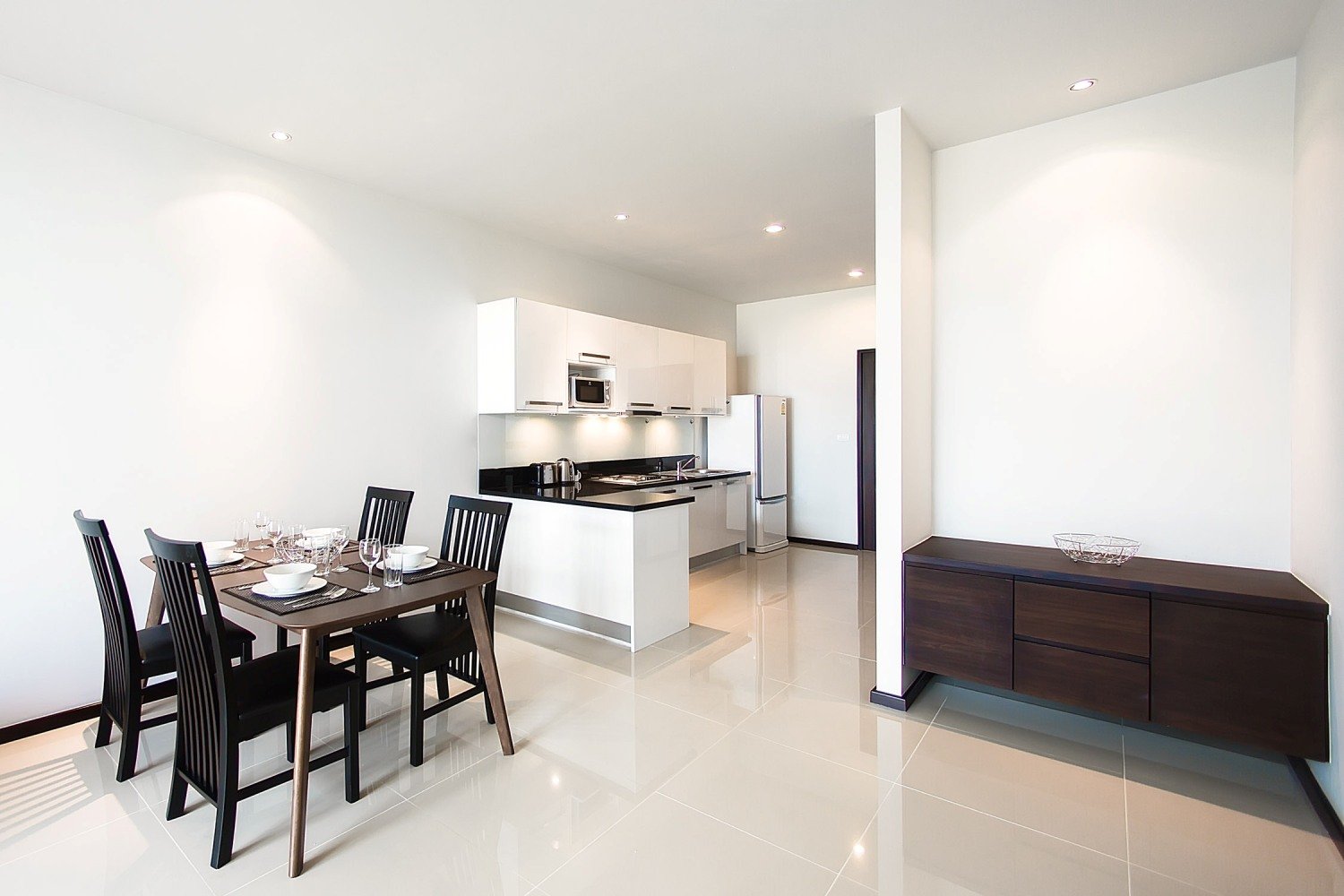 Property image - full photo 16