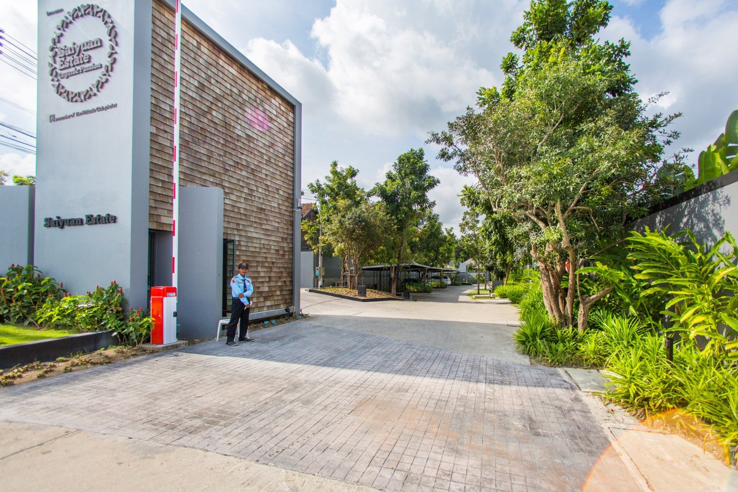 Property image - full photo 12