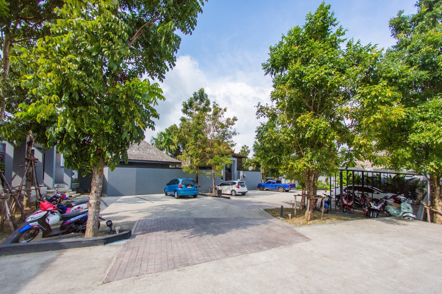 Property image - full photo 10