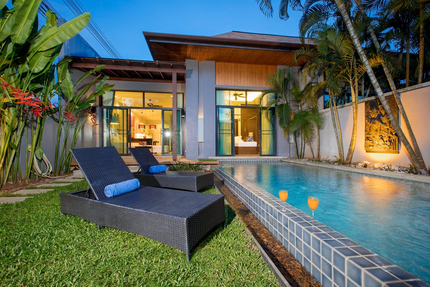 Property image - full photo 2
