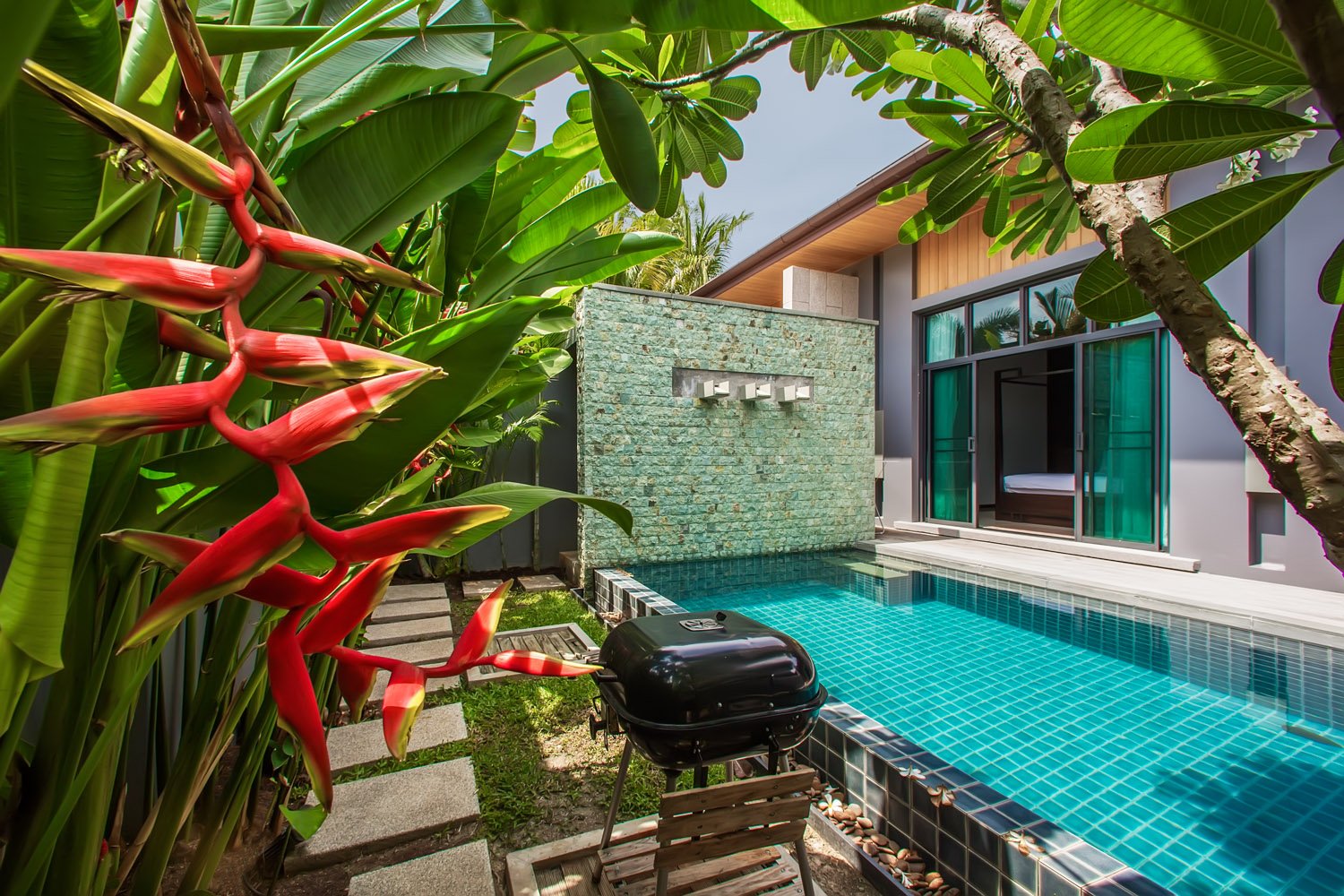 Property image - full photo 6