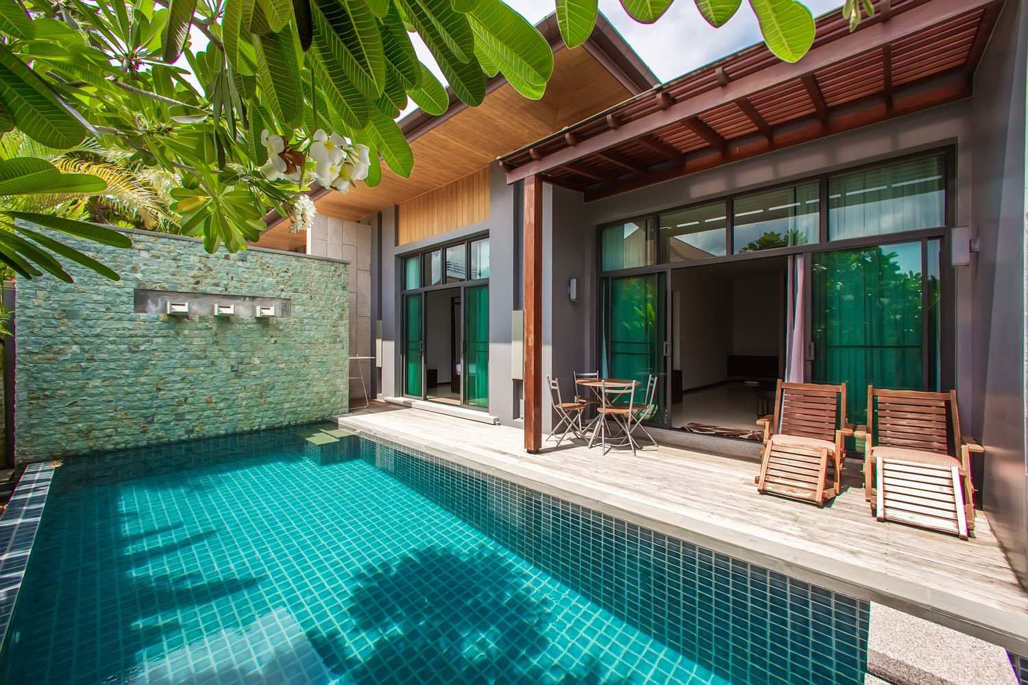 Property image - full photo 4