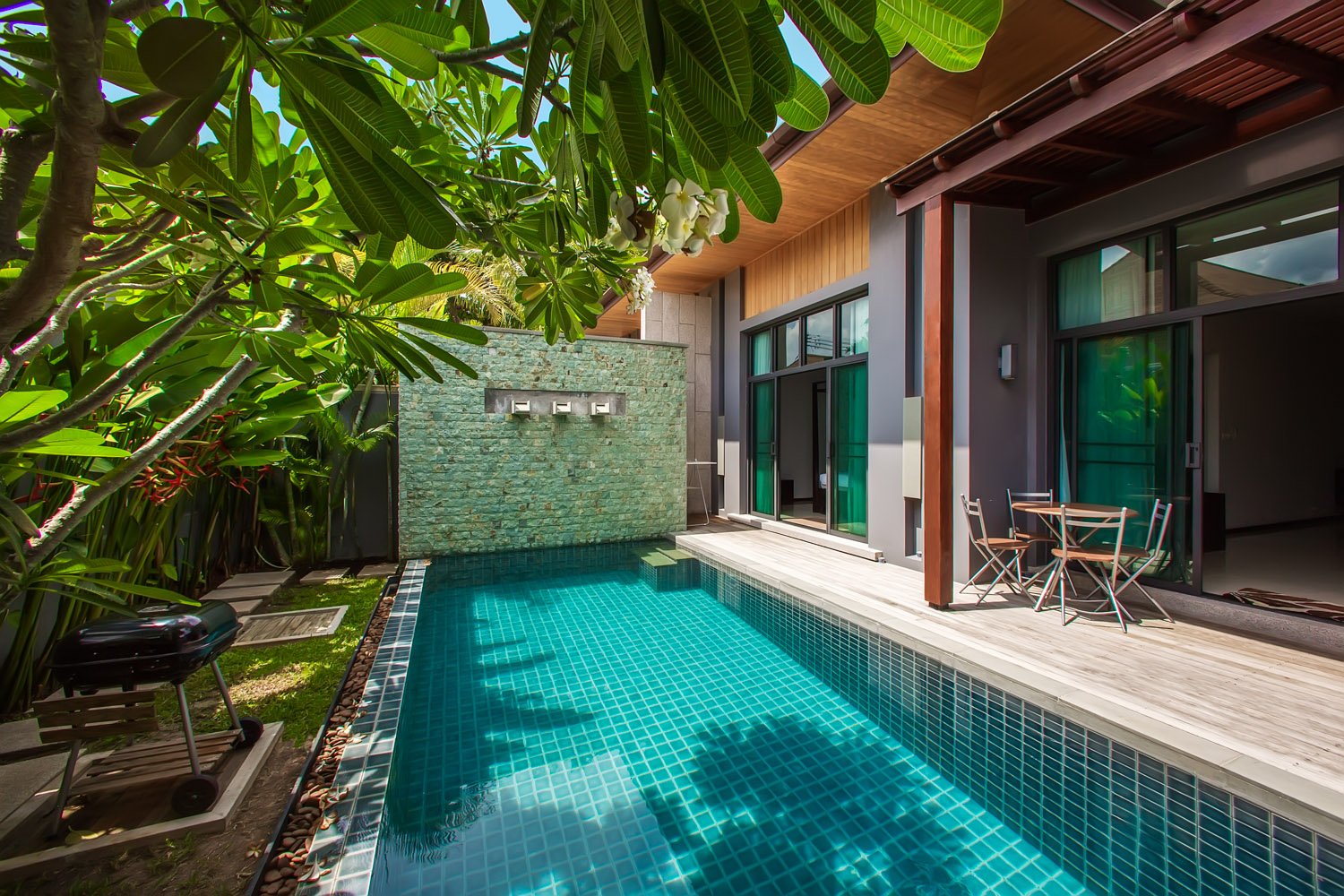Property image - full photo 3